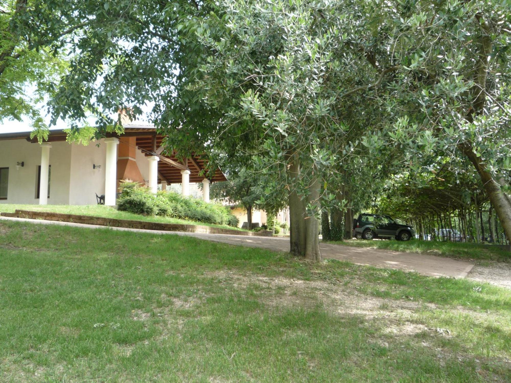 Agriturismo Lupo Bianco Monzambano Exteriér fotografie